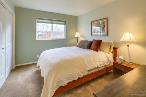1334 NW Ithaca Ave, Bend, OR 97703 photo 11
