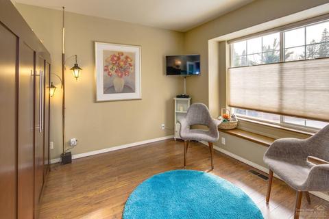 1334 NW Ithaca Ave, Bend, OR 97703 photo 9
