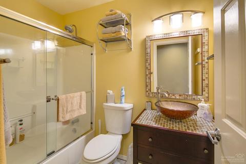 1334 NW Ithaca Ave, Bend, OR 97703 photo 10