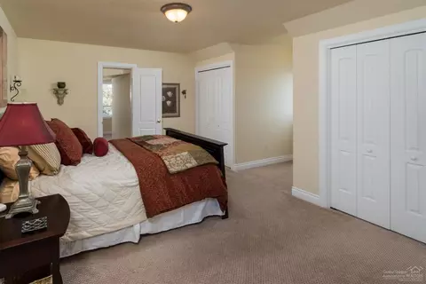 64490 Research Rd, Bend, OR 97703 photo 21