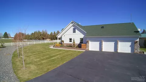 64490 Research Rd, Bend, OR 97703 photo 6