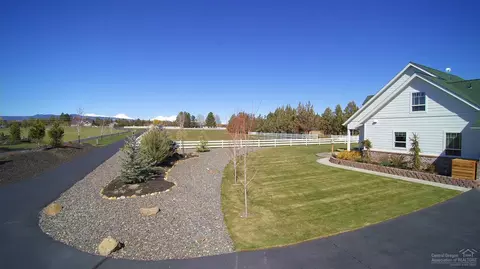 64490 Research Rd, Bend, OR 97703 photo 14