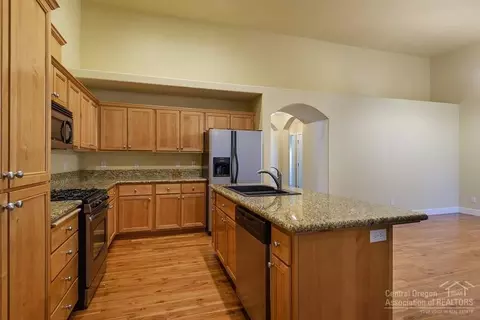 20628 Couples Ln, Bend, OR 97702 photo 5