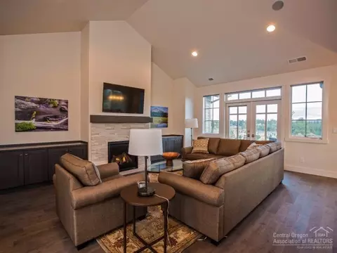 19235 Solomon Dr, Bend, OR 97702 photo 6