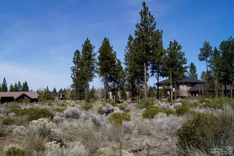 19021 Park Commons Dr, Bend, OR 97703 photo 3