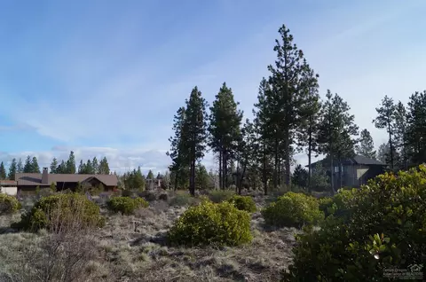 19021 Park Commons Dr, Bend, OR 97703 photo 2