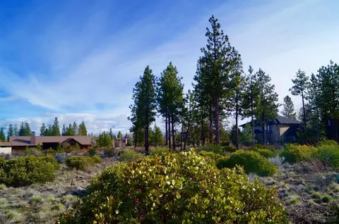 19021 Park Commons Dr, Bend, OR 97703 photo 1