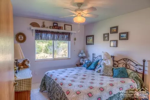 53910 Otter Dr, La Pine, OR 97739 photo 12