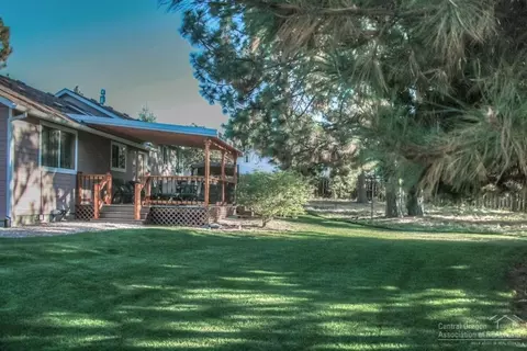 61305 Victory Loop, Bend, OR 97702 photo 22