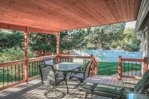 61305 Victory Loop, Bend, OR 97702 photo 21