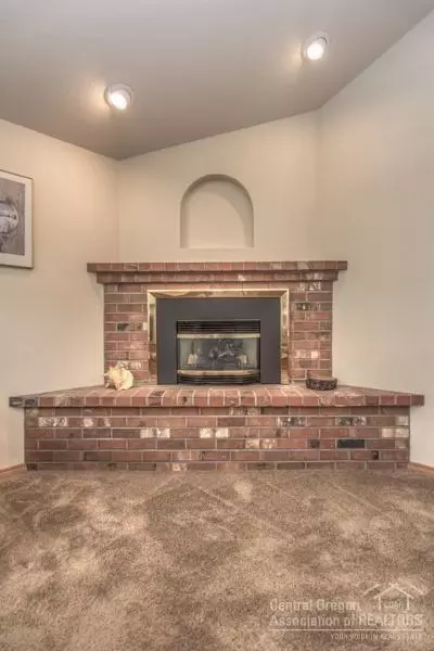 61305 Victory Loop, Bend, OR 97702 photo 13