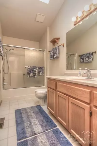 61305 Victory Loop, Bend, OR 97702 photo 9