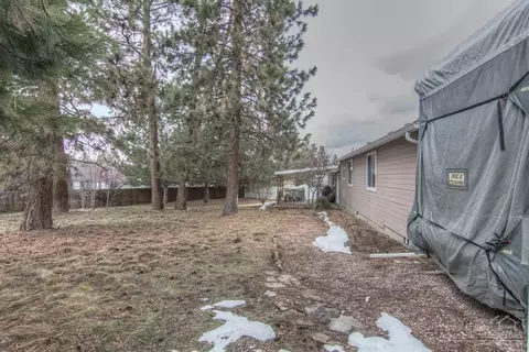 61305 Victory Loop, Bend, OR 97702 photo 20