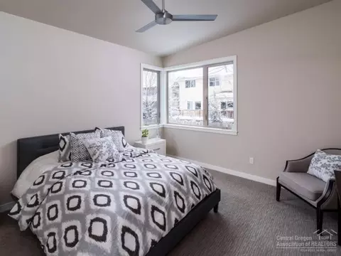 63153 Iner Loop, Bend, OR 97701 photo 6