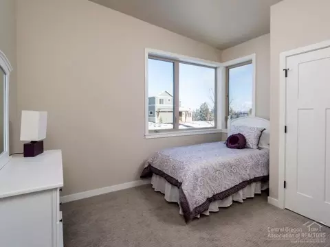 63153 Iner Loop, Bend, OR 97701 photo 10