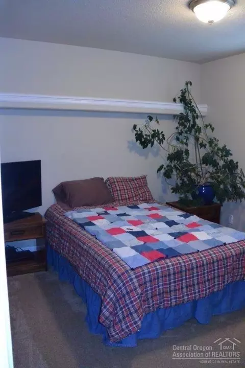 20276 Schaeffer Dr, Bend, OR 97703 photo 13