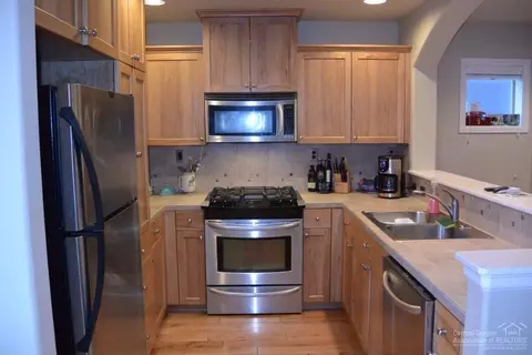 20276 Schaeffer Dr, Bend, OR 97703 photo 5
