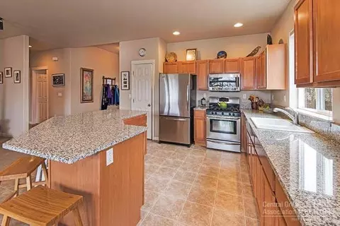 20892 Daniel Duke Way, Bend, OR 97701 photo 2