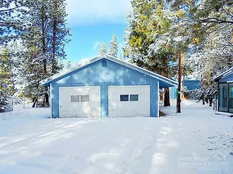 745 Hackett, La Pine, OR 97739 photo 14