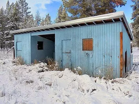 745 Hackett, La Pine, OR 97739 photo 16