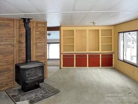 745 Hackett, La Pine, OR 97739 photo 3