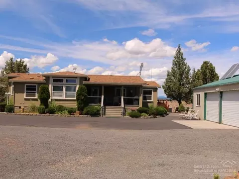 11060 SW Pixie Ln, Culver, OR 97734 photo 2
