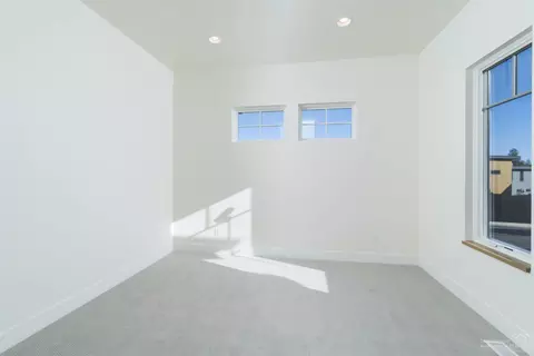 61379 Lost Hollow Loop, Bend, OR 97702 photo 16