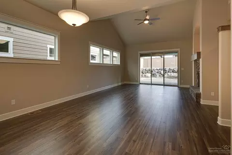 61048 SE Stari Most Loop, Bend, OR 97702 photo 9