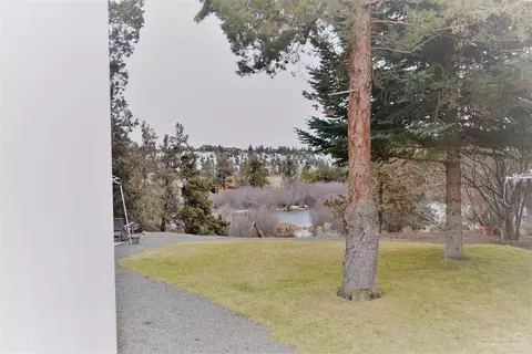 20007 Beaver Ln, Bend, OR 97703 photo 11
