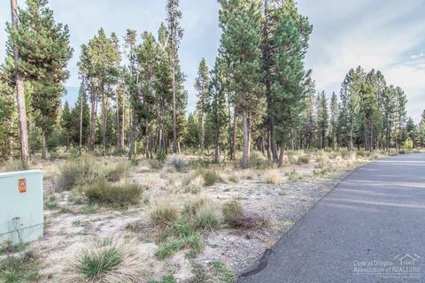 56456 Sunstone Loop, Bend, OR 97707 photo 3