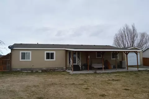 649 SW Ruby St, Madras, OR 97741 photo 2