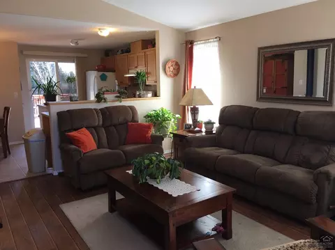 63399 Majestic Loop, Bend, OR 97701 photo 2