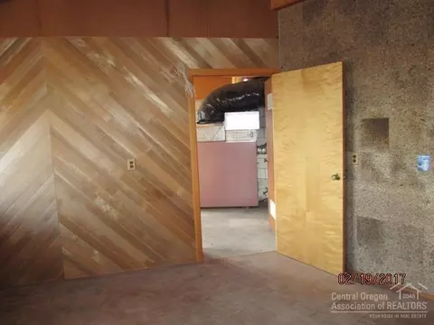 21045 Young Ave, Bend, OR 97703 photo 9