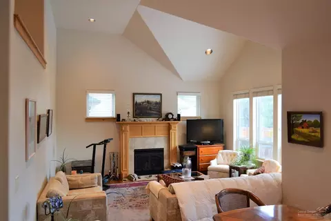 2634 NW Shields Dr, Bend, OR 97703 photo 6