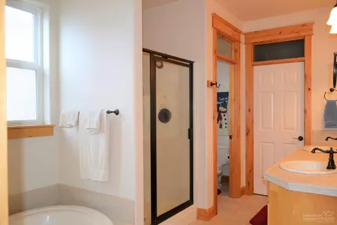2634 NW Shields Dr, Bend, OR 97703 photo 8