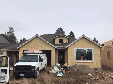 61056 SE Stari Most Loop, Bend, OR 97702 photo 2