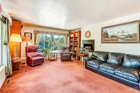 1201 NE 9th St, Bend, OR 97701 photo 5