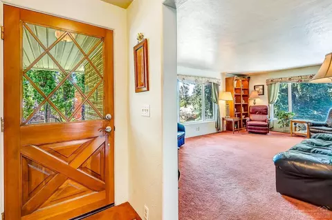 1201 NE 9th St, Bend, OR 97701 photo 3