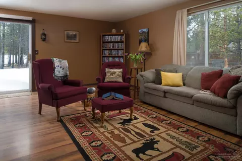16939 Torrance Rd, Bend, OR 97707 photo 2