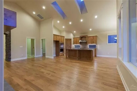 61052 SE Stari Most Loop, Bend, OR 97702 photo 6