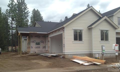 60495 Hedgewood Ln, Bend, OR 97702 photo 2