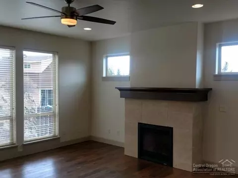 63358 Tristar Dr, Bend, OR 97701 photo 2