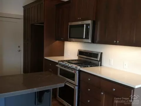 63358 Tristar Dr, Bend, OR 97701 photo 4