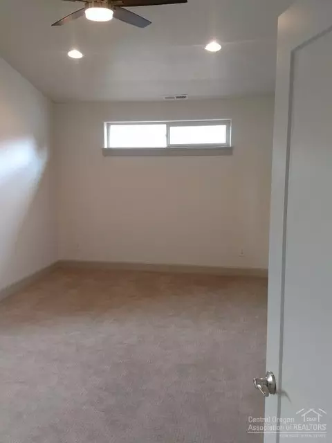 63358 Tristar Dr, Bend, OR 97701 photo 8