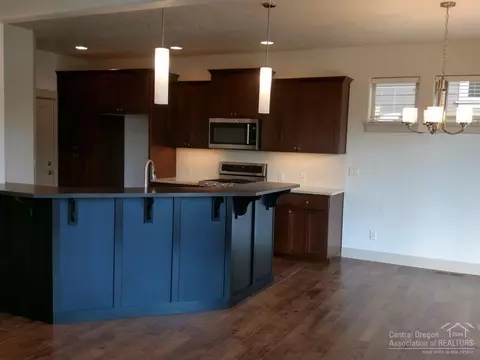 63358 Tristar Dr, Bend, OR 97701 photo 3