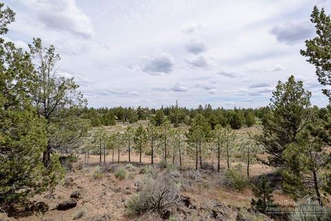 61695 Gribbling Rd, Bend, OR 97701 photo 2