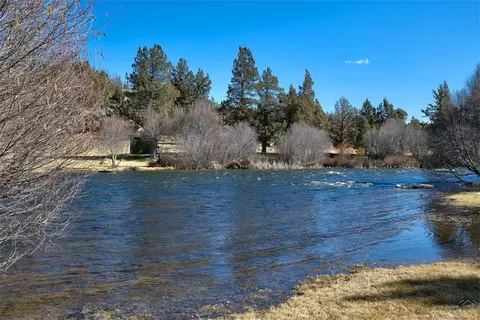 20070 Beaver Ln, Bend, OR 97703 photo 2