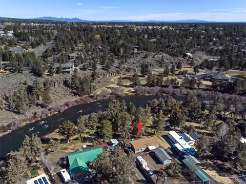 20070 Beaver Ln, Bend, OR 97703 photo 4