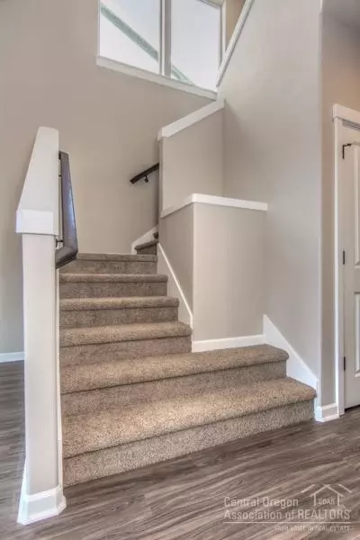 675 NE Providence Dr, Bend, OR 97701 photo 12