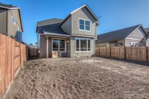 675 NE Providence Dr, Bend, OR 97701 photo 24